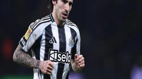 西部风云再起：残阵激战，美职男篮谁能逆袭夺冠，6胜4负悬念重重！